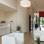 Anghel Aparthotel 3*