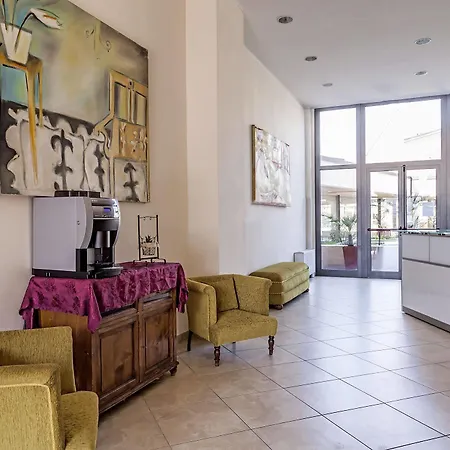 Anghel アパートホテル シエーナ