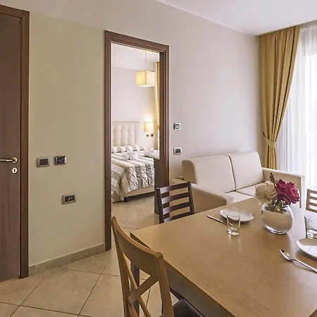 Anghel Aparthotel Siena